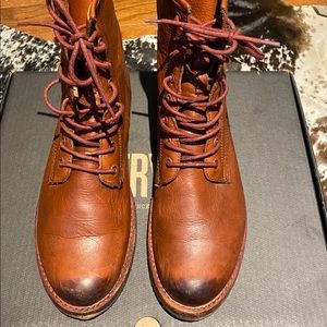 Frye Veronica Combat Boot size 9B